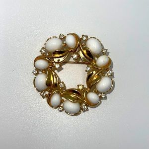 Signed Crown Trifari White Lucite Gold Tone Brooch Crystal Rhinestones Leaf
